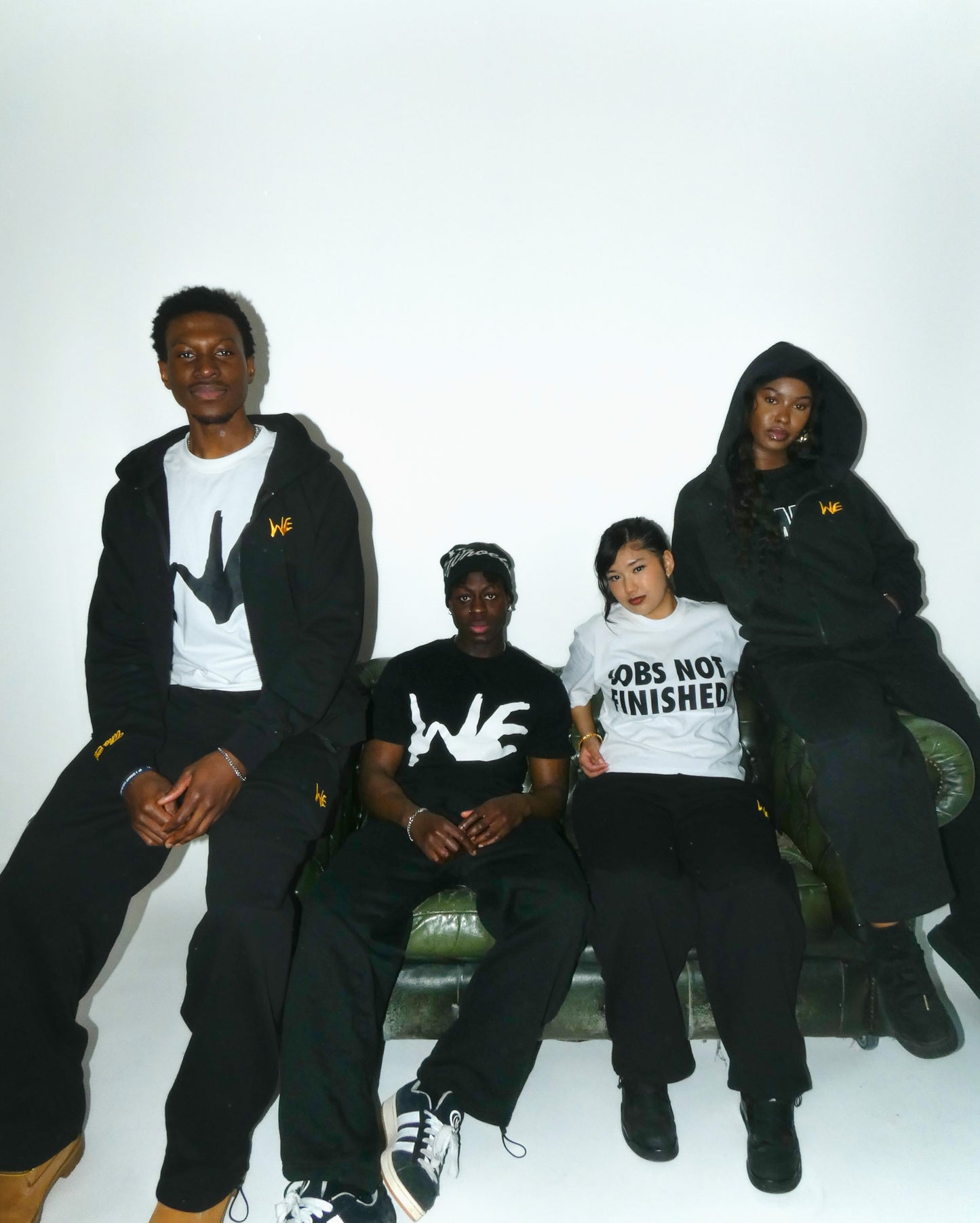 WE ESSENTIAL HOODIE