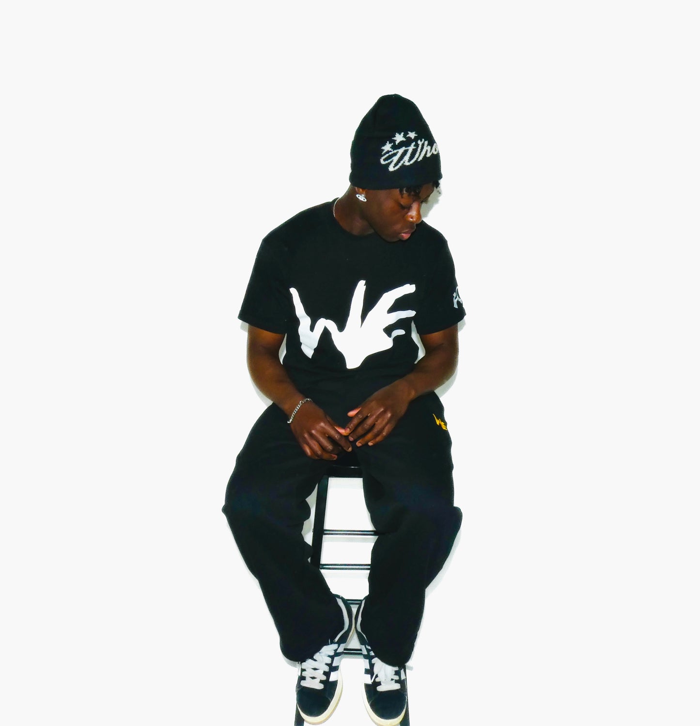 WE ESSENTIAL JOGGERS